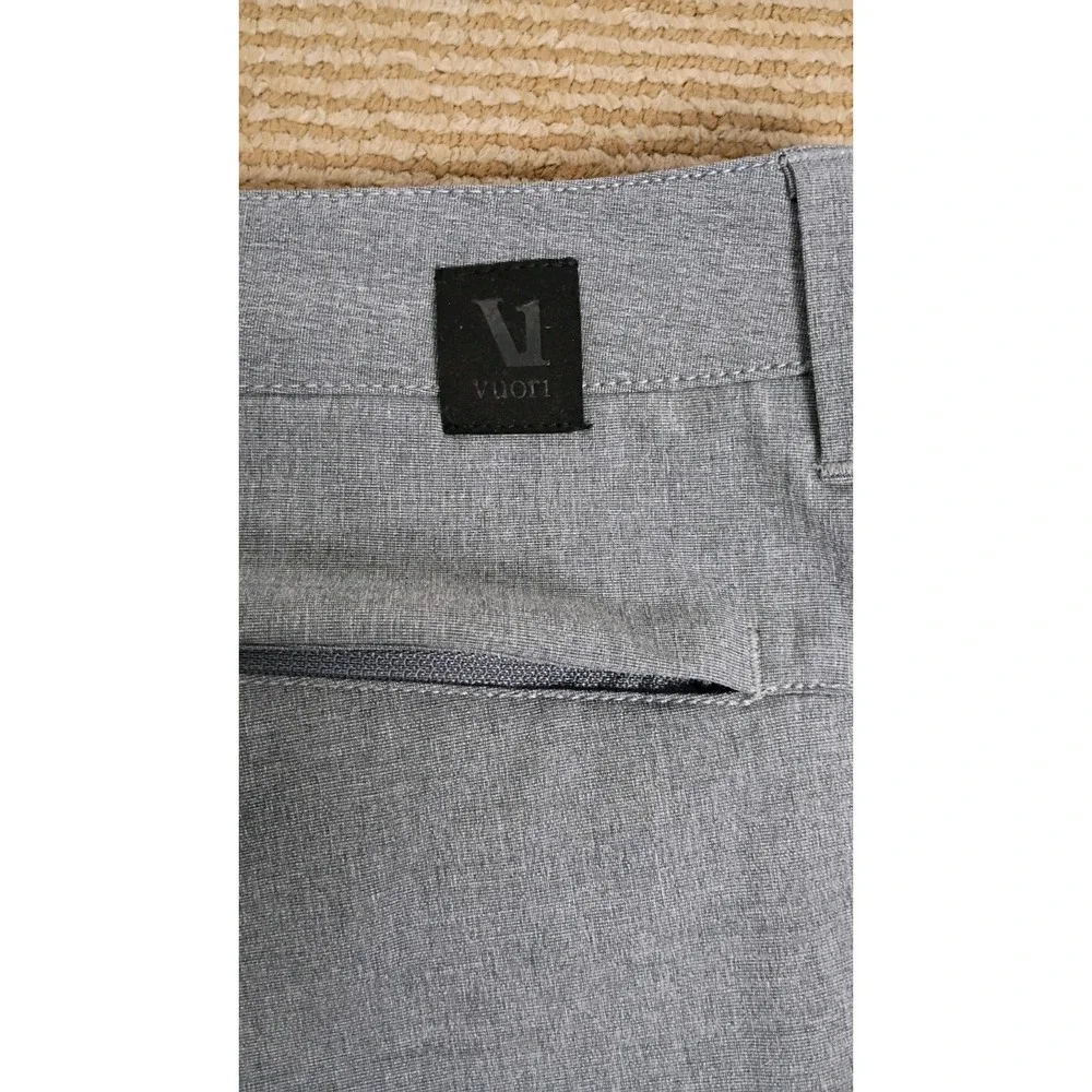 Vuori Aim V431 Pants Mens Chino Pants Sz  32x27 Gray  4  Way Stretch Slim Fit